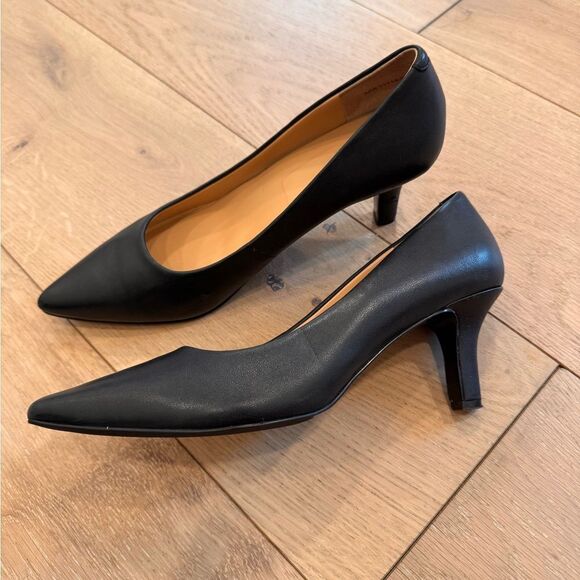 Trotters Heels Classic Pointed-Toe Pumps Noelle - Picture 5 of 10